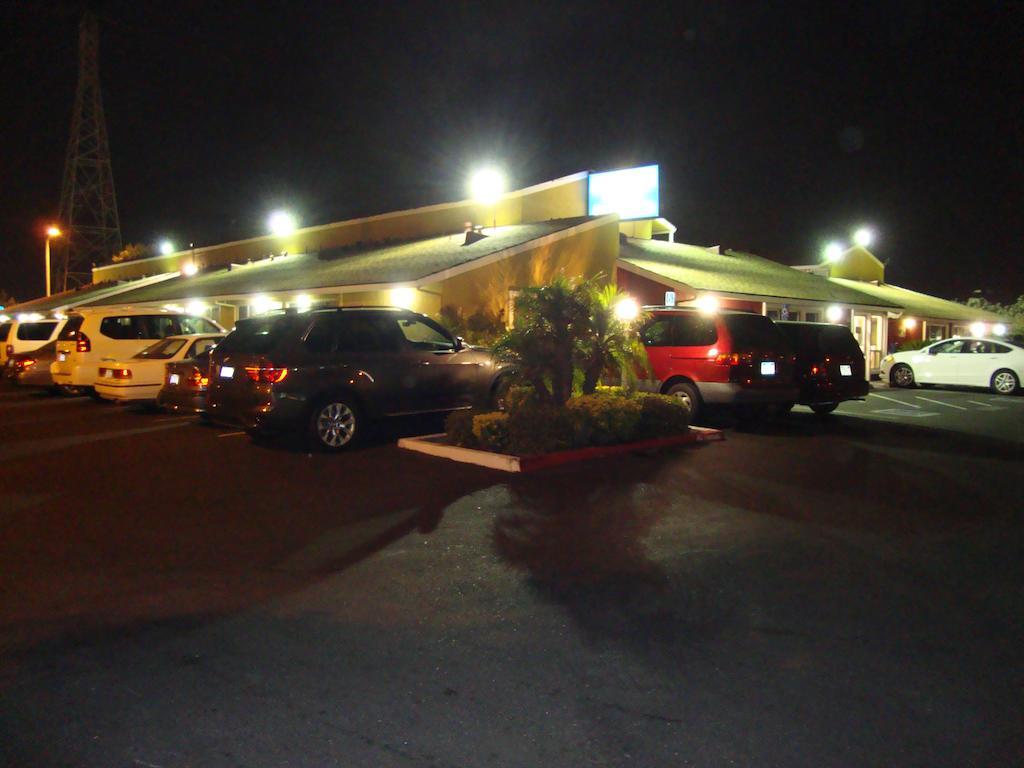 Oasis Inn Sacramento- Elk Grove Buitenkant foto